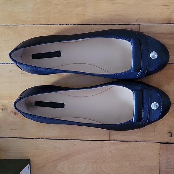 Longchamp navy leather ballet flats in size 36/6. - Picture 2 of 8